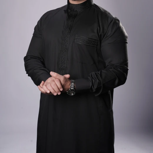 MIDRAZ Men’s Black Embroidered Thobe, Size (2XL-56) – Elegant Detailing & Premium Stitching MIDRAZ Men’s Black Embroidered Thobe, Size (2XL-56) – Elegant Detailing & Premium Stitching