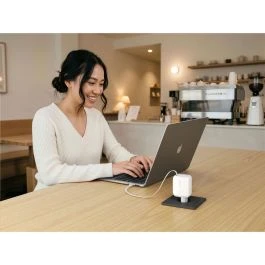 شاحن بلكن BoostCharge Pro مزدوج GaN بقوة 45 واط مع كابل USB-C قابل للسحب 0.8م ومنفذ USB-C إضافي، أبيض، شحن سريع - بيلكين - Image 2